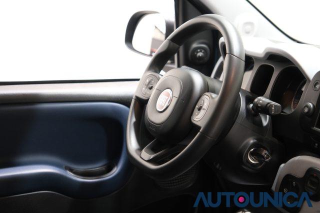 FIAT Panda CROSS 4x4 0.9 TWINAIR TURBO S&S NEOPATENTATI