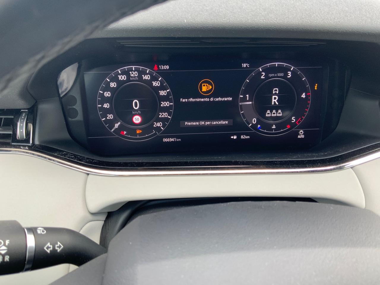 Land Rover Range Evoque 2.0D I4 180 CV AWD Auto R-Dynamic SE CERCHI DA 20.