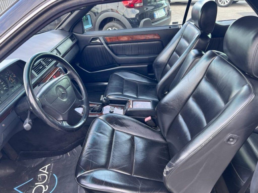 Mercedes-Benz 320 CE 24V cat Coupé