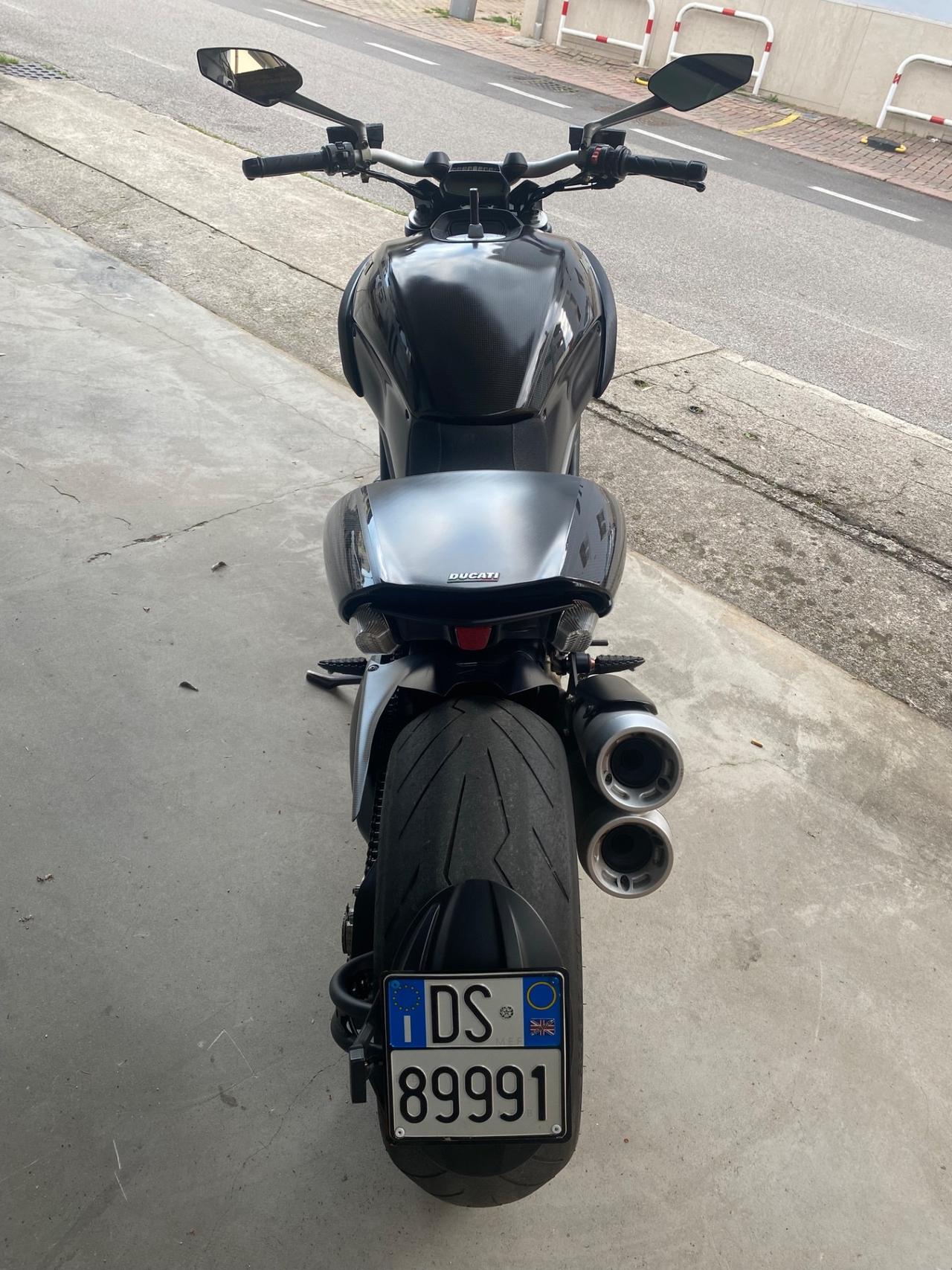 Ducati Diavel Carbon