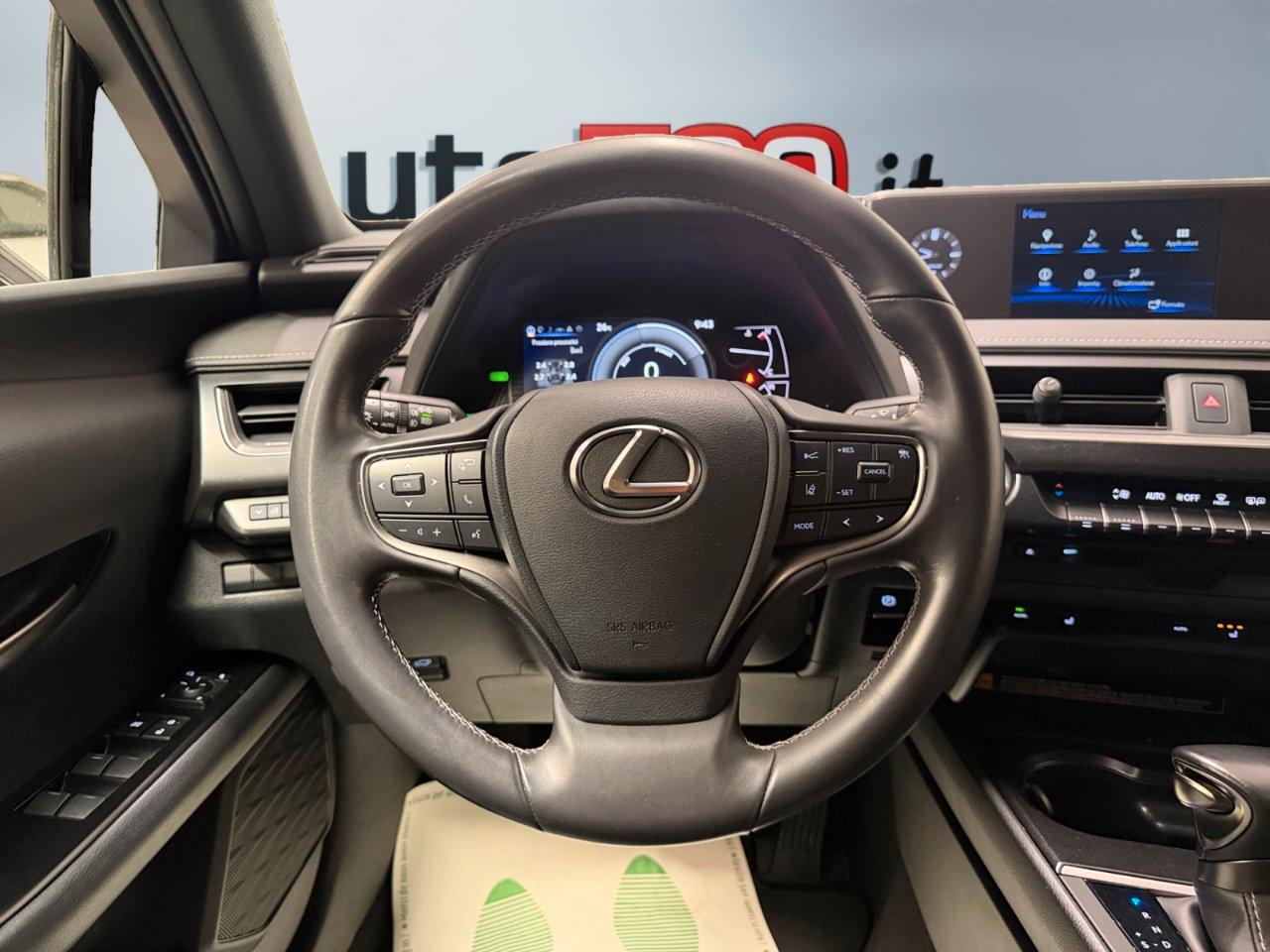 Lexus UX 250h 2.0 Midnight 2wd cvt
