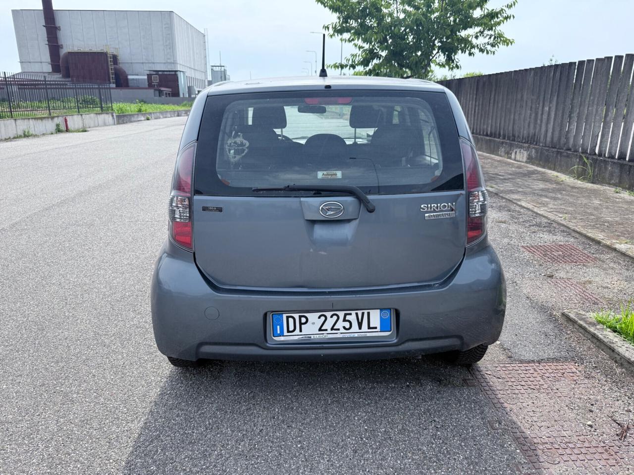 Daihatsu Sirion Momo design