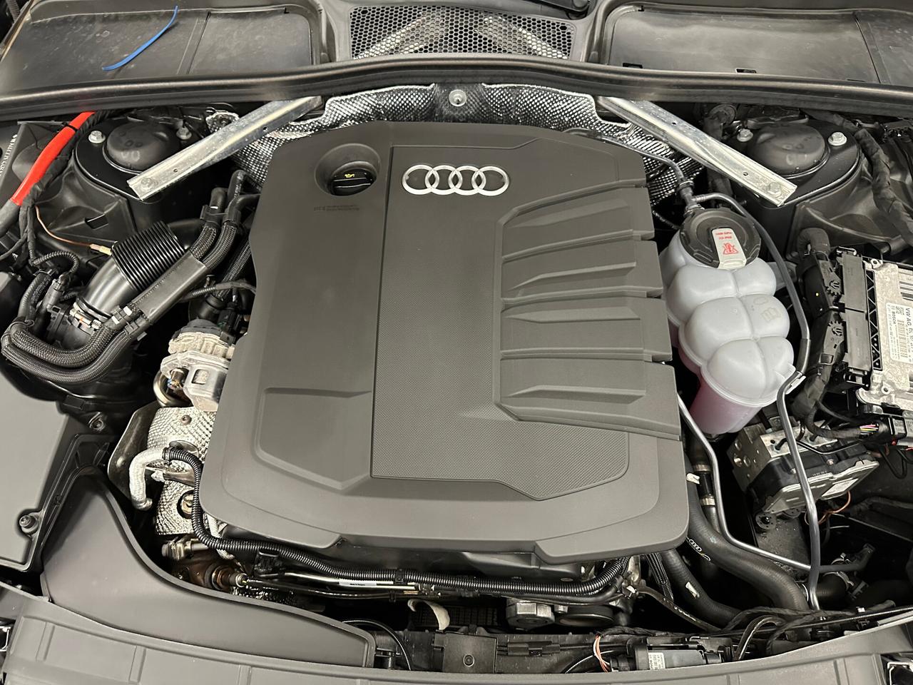 Audi A4 Avant 40 TDI quattro 204CV S tronic S-line edition 2024