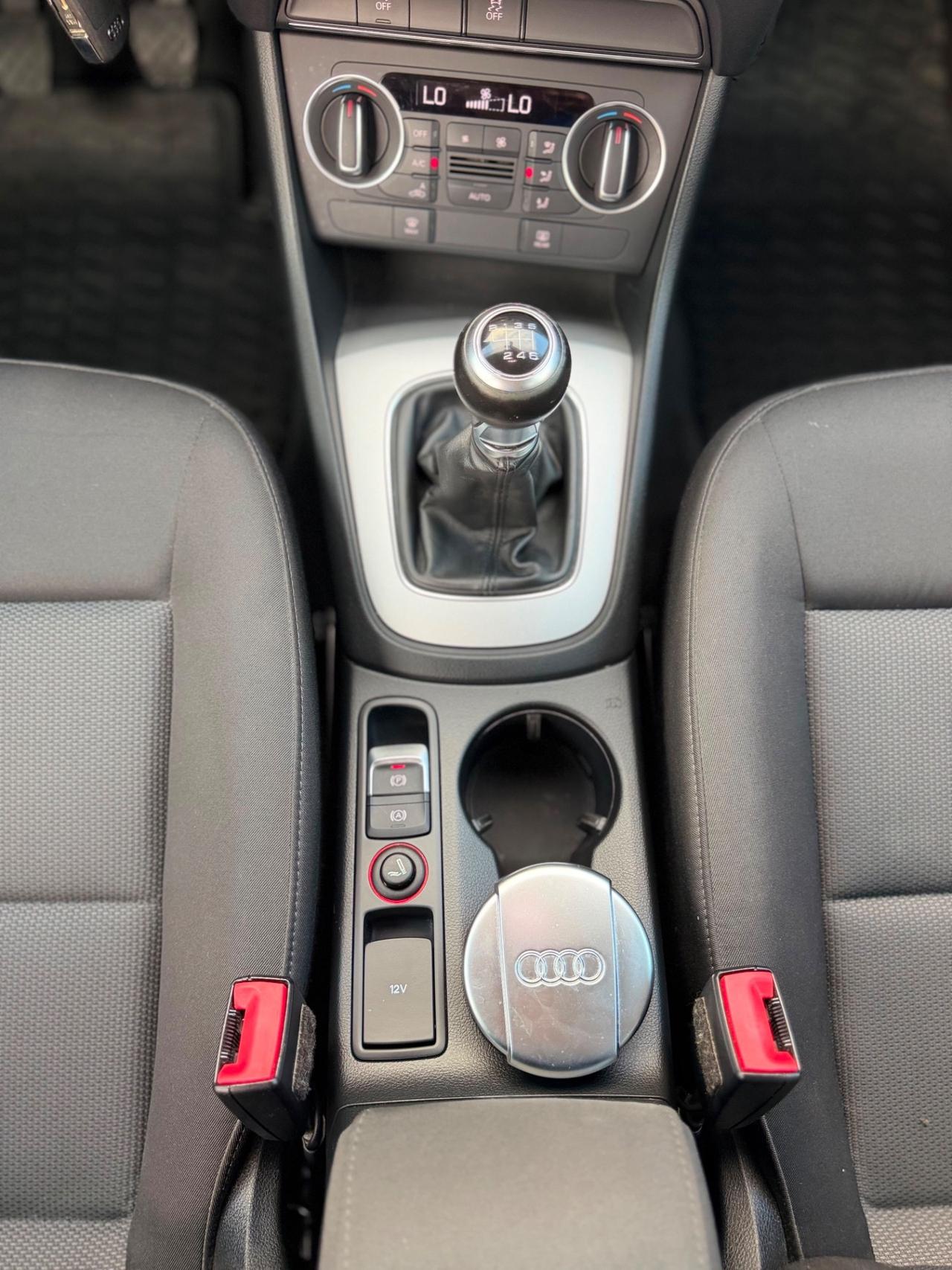 Audi Q3 2.0 TDI 120 CV Business