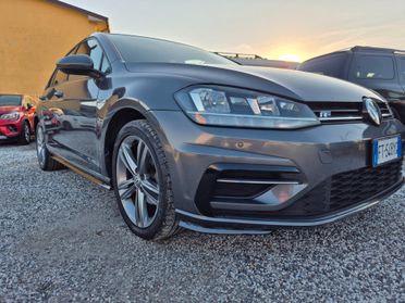 Volkswagen Golf 1.0 TSI 115 CV 5p. Sport R-line