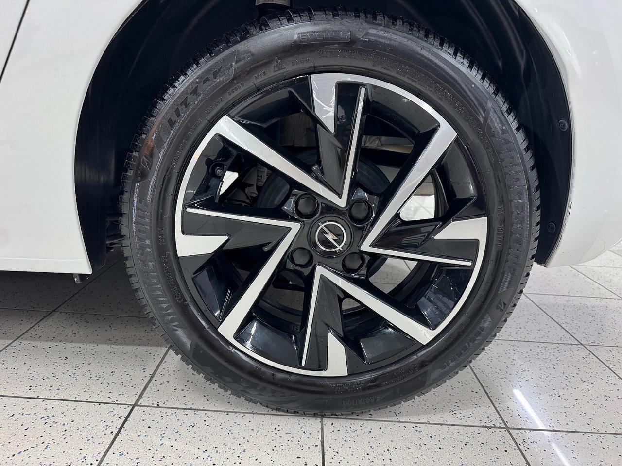 Corsa 1.2 GS SUPER BELLA PARI NUOVO