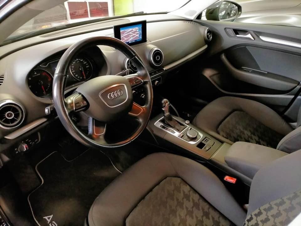Audi A 3 Sportback 2.0 tdi S-LINE 150 cv s-tronic