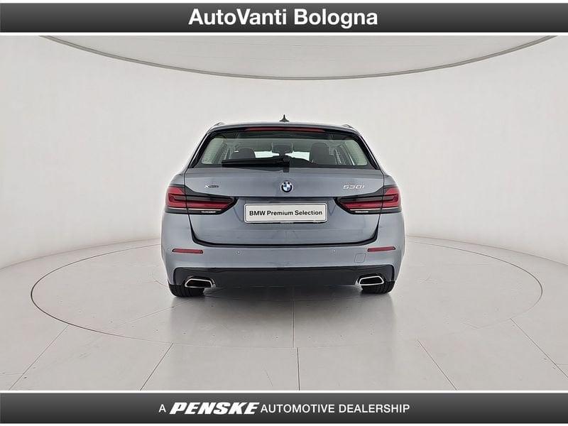 BMW Serie 5 530i 48V xDrive Touring Business