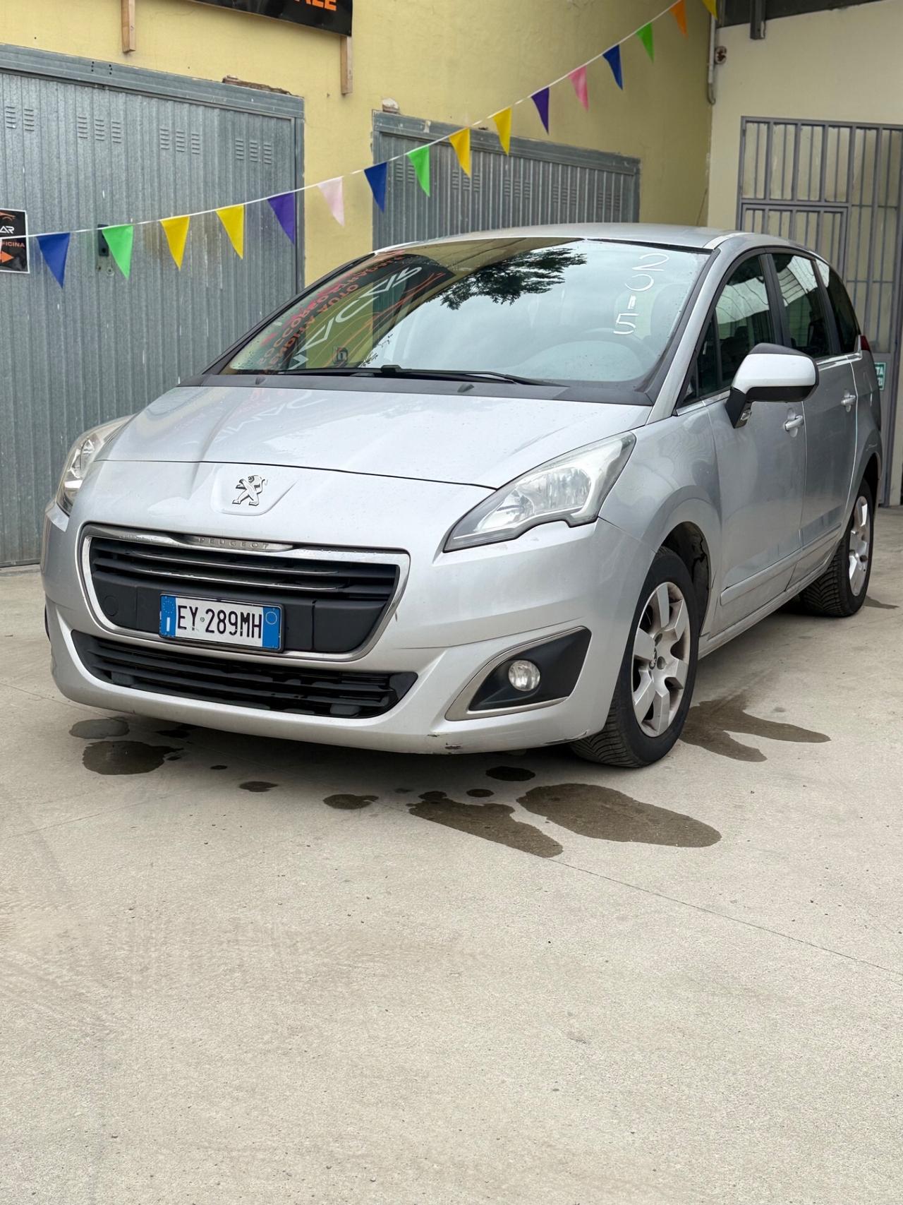 Peugeot 5008 1.6 HDi 115CV Active