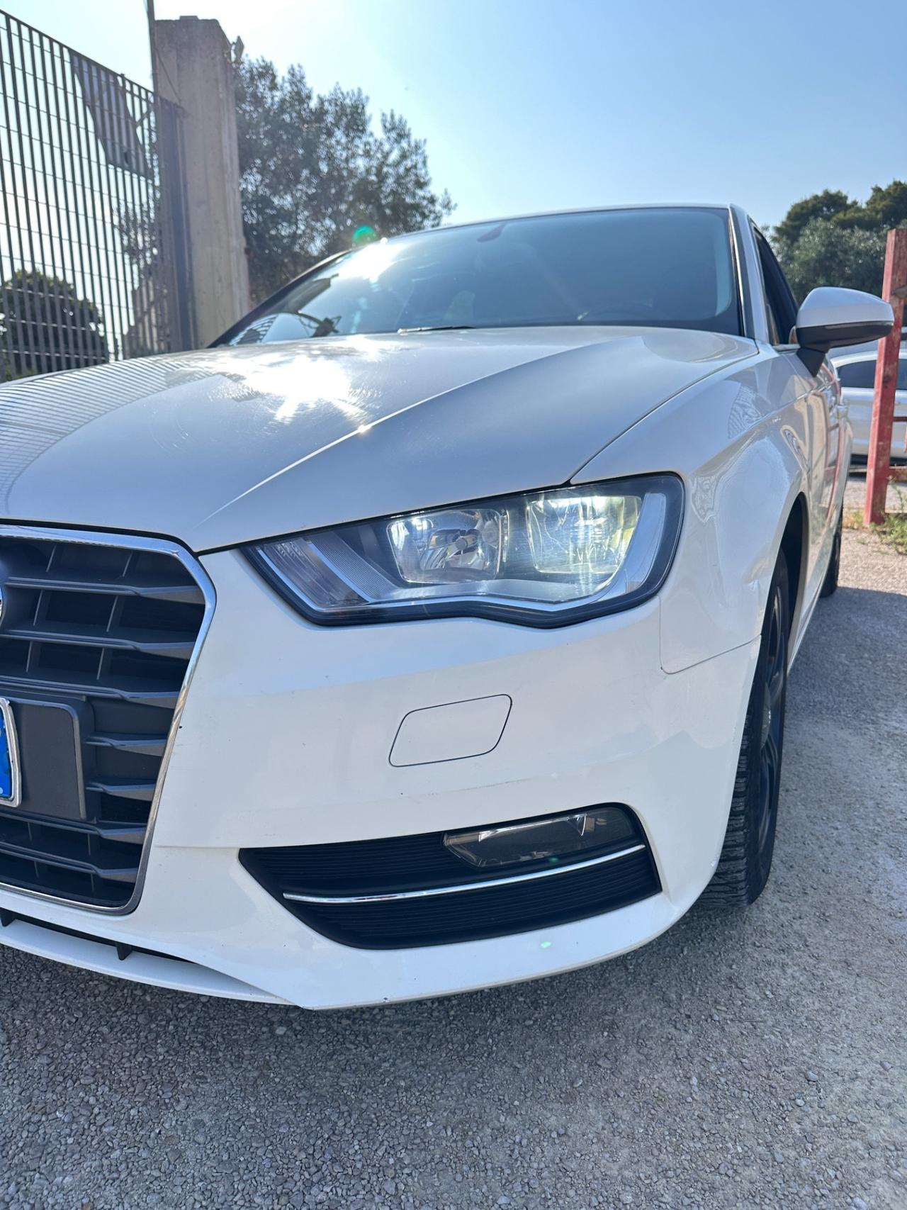 Audi A3 SPB 1.6 TDI S tronic Ambition-2013