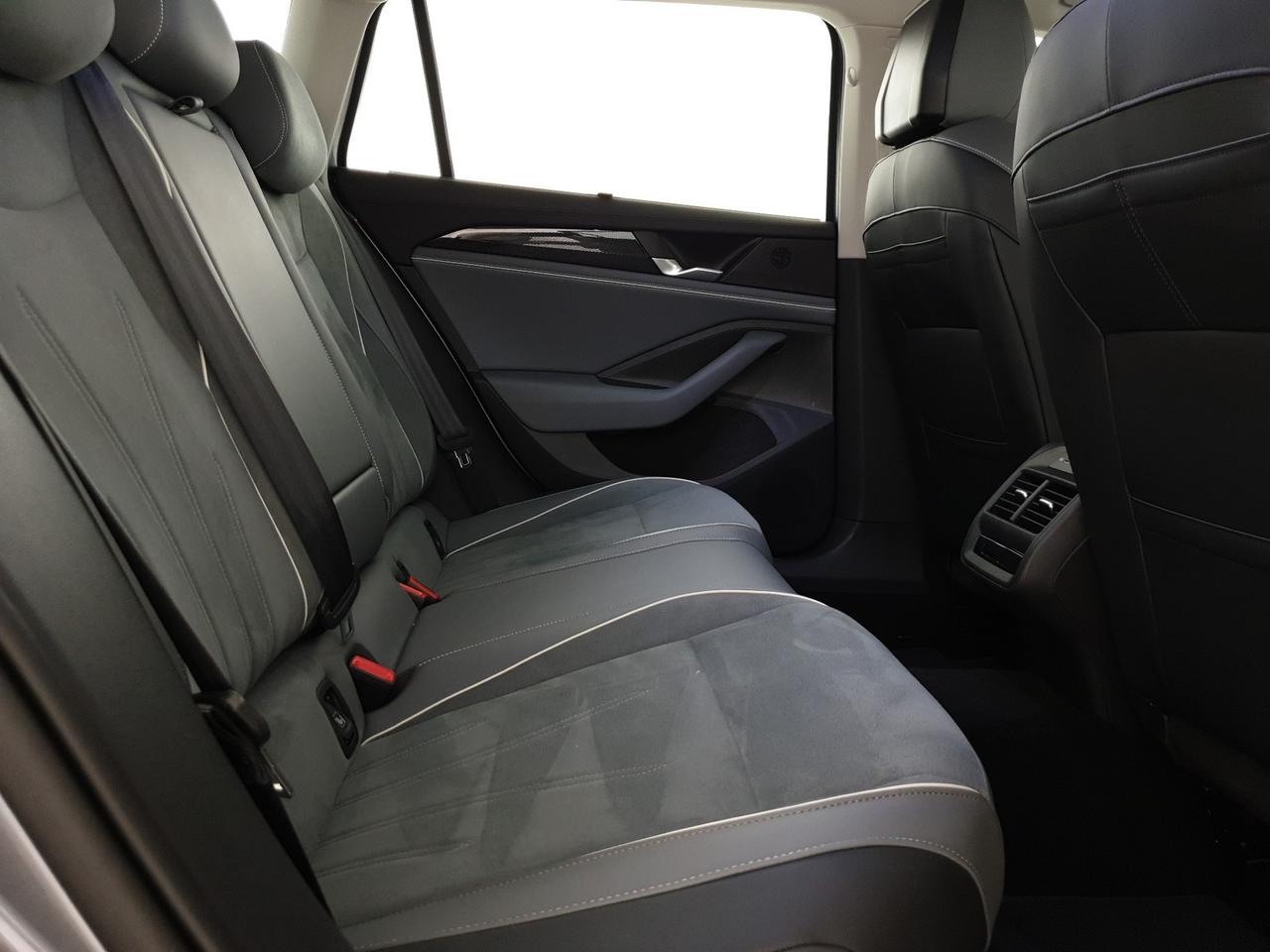 Volkswagen Passat 2.0 tdi scr business 150cv dsg