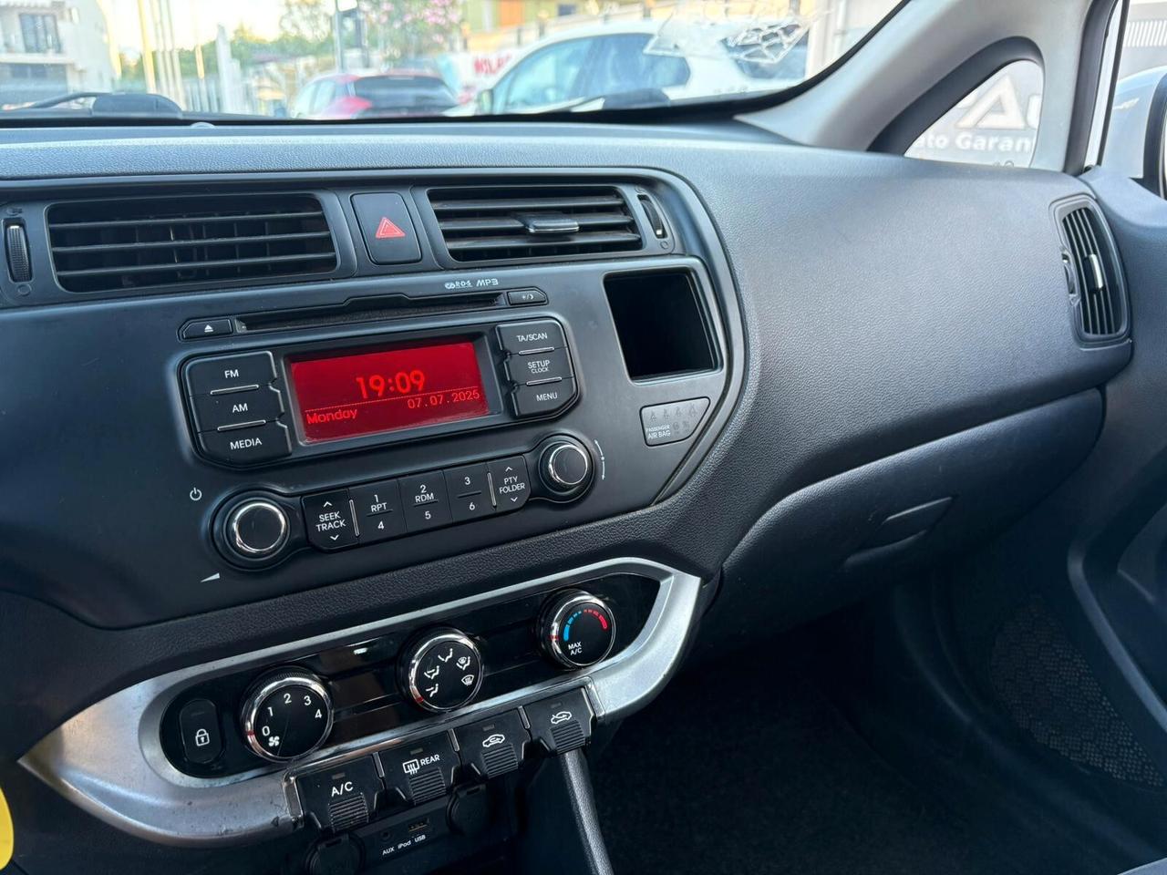 Kia Rio 1.4 CRDi WGT 5p. EX