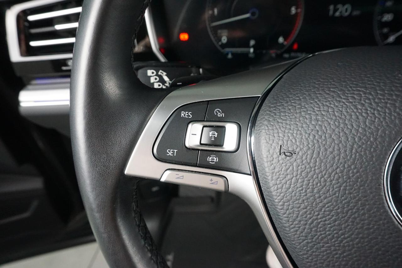 Volkswagen Touareg 3.0 V6 TDI SCR Black Style R Line