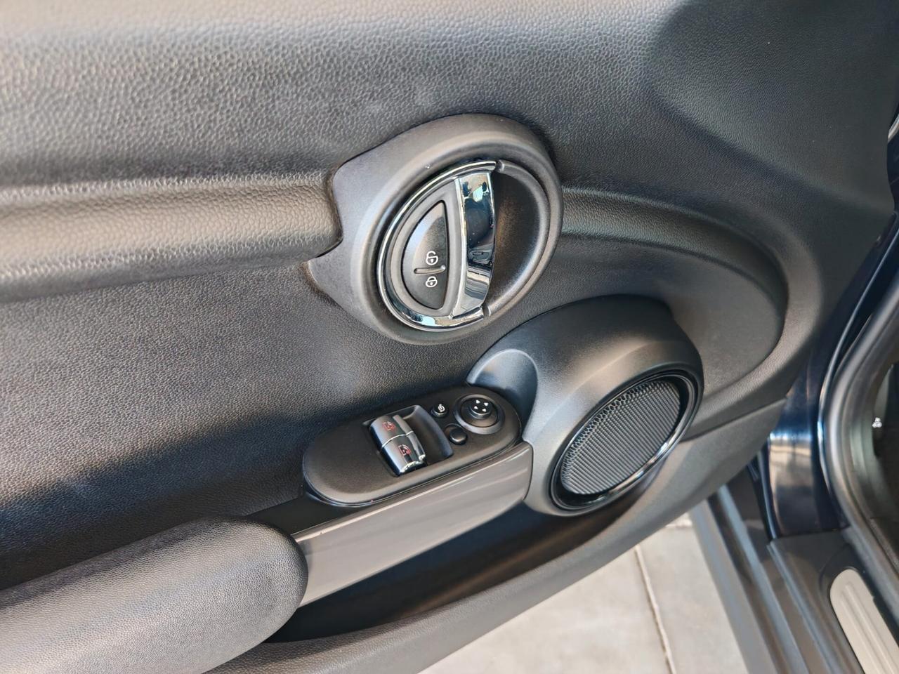 Mini 1.5 BENZINA OK NEOPATENTATI KM VERI GARANZIA