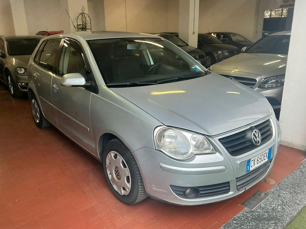 Volkswagen Polo 1.4/75CV 16V 5p. Sportline