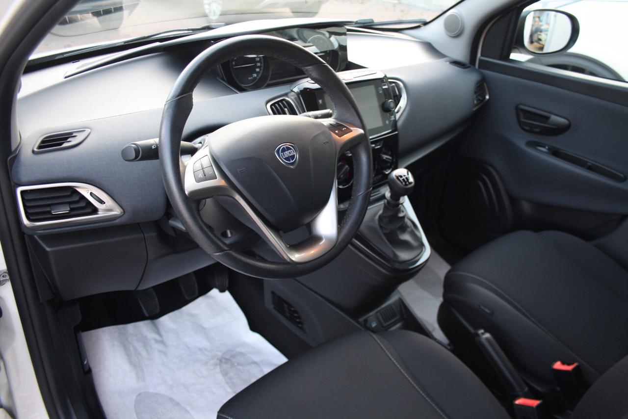 LANCIA YPSILON 1.0 HYBRID 70CV GOLD
