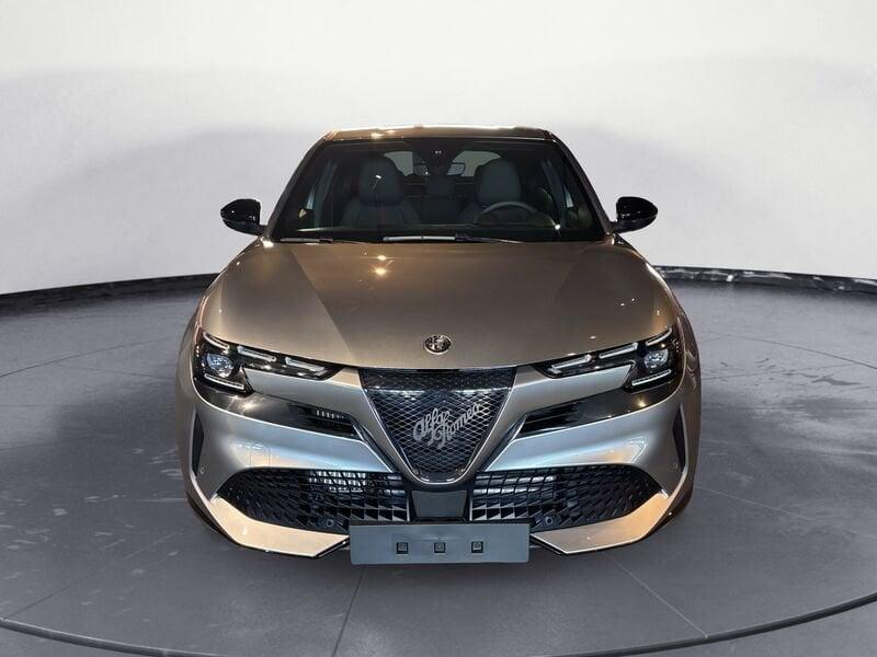 Alfa Romeo Junior Ibrida My25 Ibrida Q4 1.2 145cv Hybrid Edct6