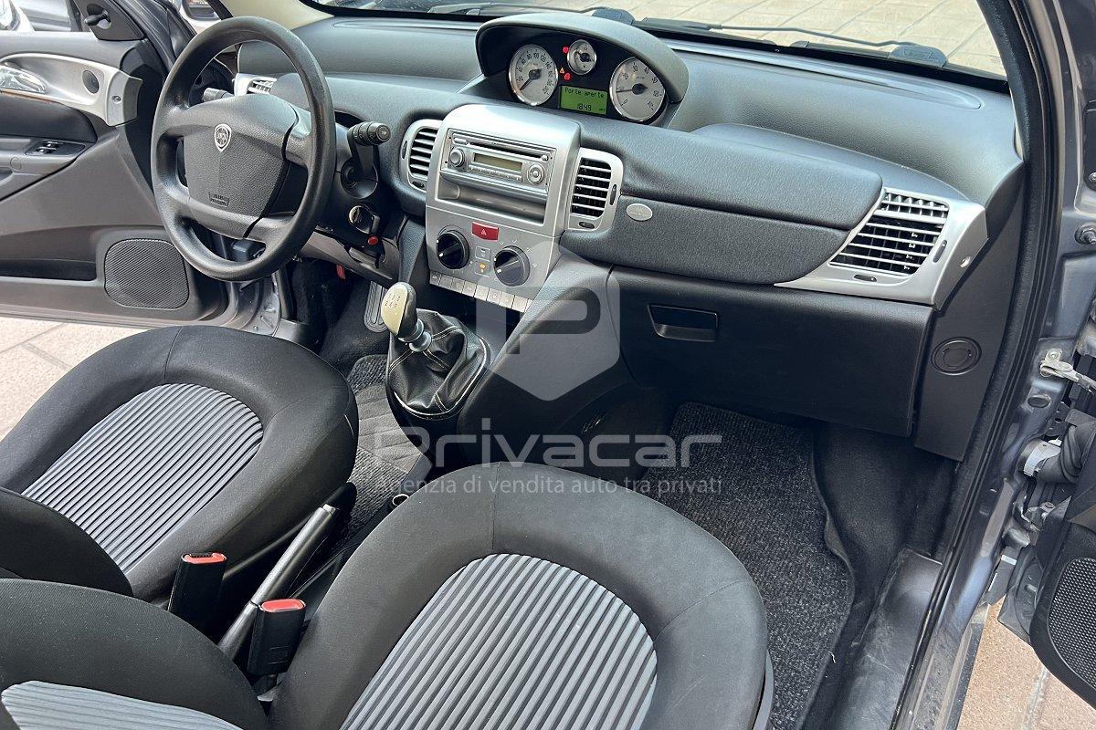 LANCIA Ypsilon 1.2 Platino