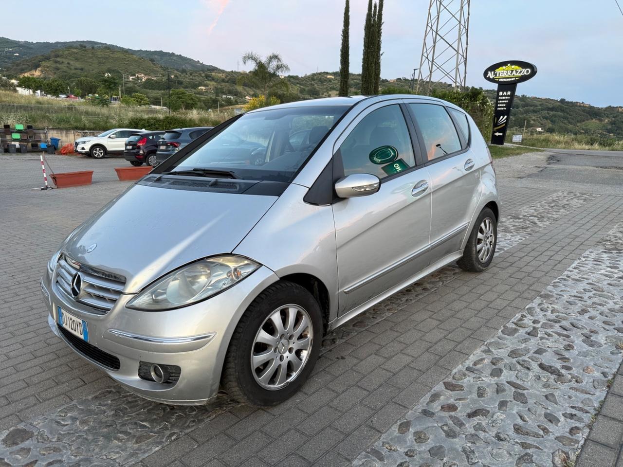 Mercedes-benz A 180 automatica