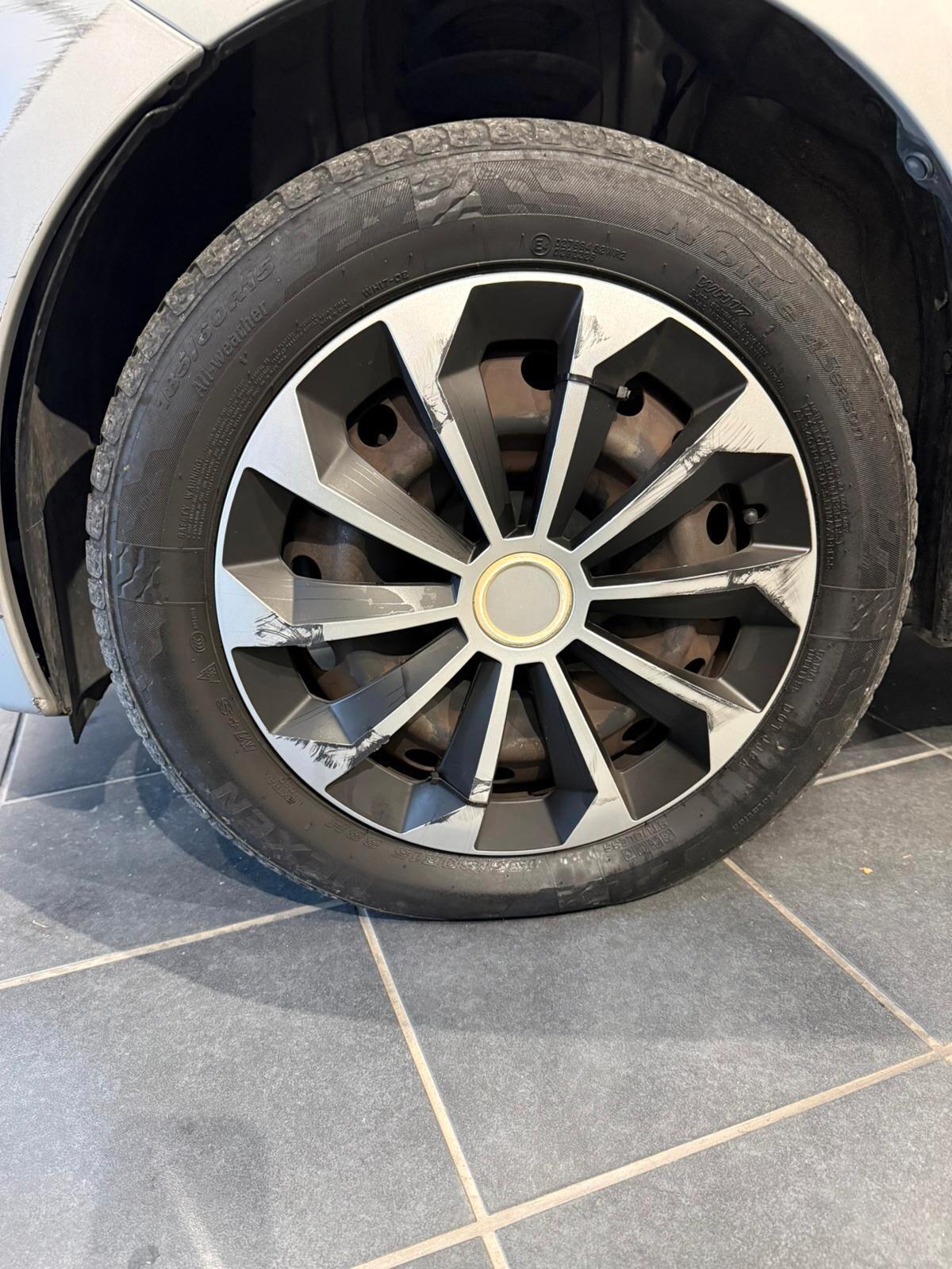 Toyota Yaris NEOPATENTATI