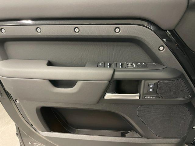 LAND ROVER Defender 110 3.0D I6 200 CV AWD Auto X-Dynamic SE KM0 MY26