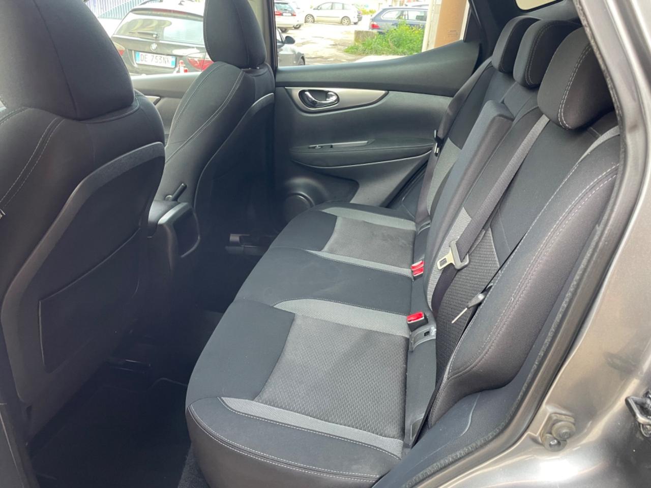 Nissan Qashqai 1.5 dCi N-Connect " TETTO NAVY LED 360"