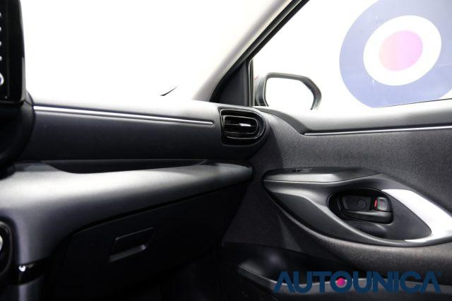 TOYOTA Yaris 1.5 HYBRID 5 PORTE TREND FARI LED NEOPATENTATI