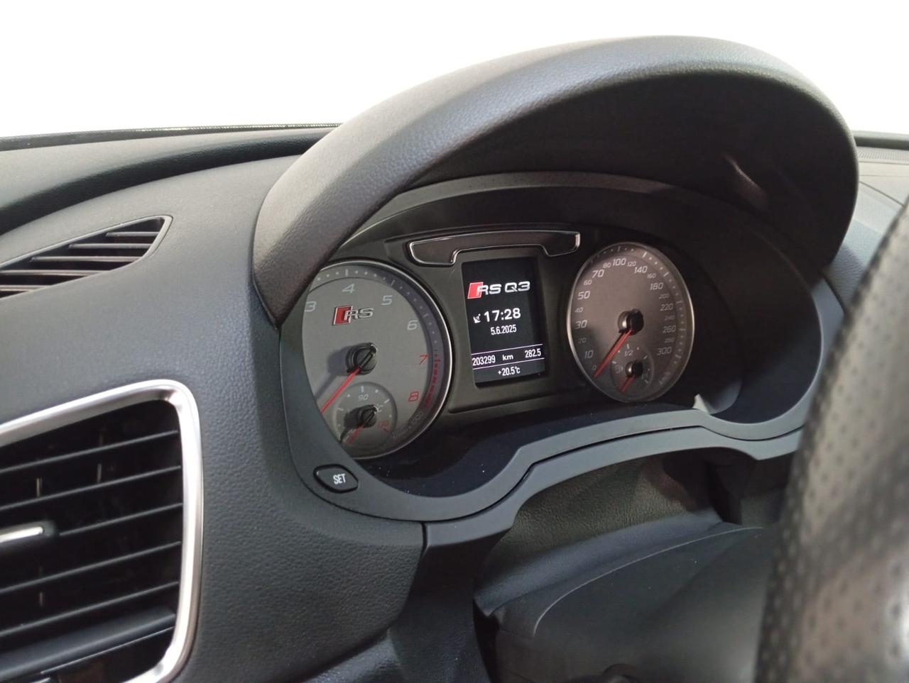Audi Q3 RS 2.5 TFSI quattro S tronic