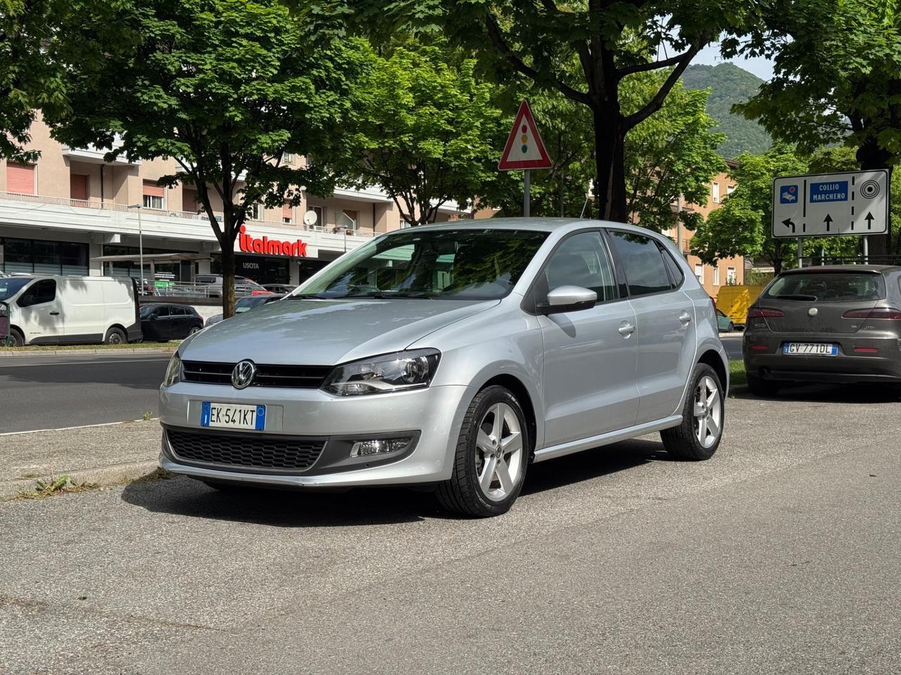 Volkswagen Polo 1.4 5 porte - CON SENSORI PER IL PARCHEGGIO - OK NEOPATENTATI