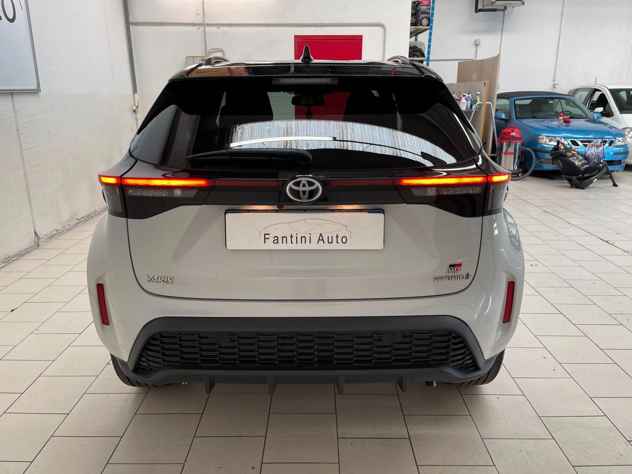 Toyota Yaris Cross GR Sport 1.5h fwd 116cv e-cvt-Ok Neopatentati-LEGGI SOTTO