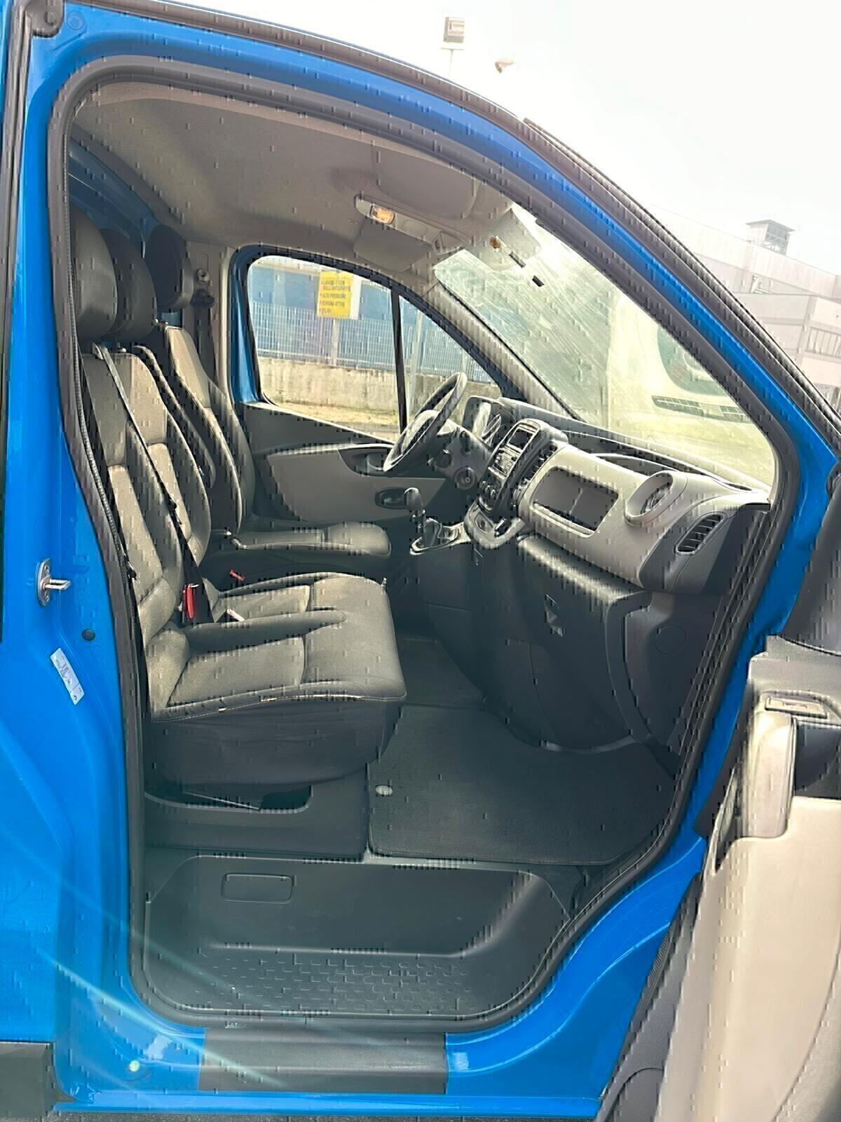RENAULT TRAFIC ANNO 2015 PRONTO ALL'USO! SUPER PREZZO!