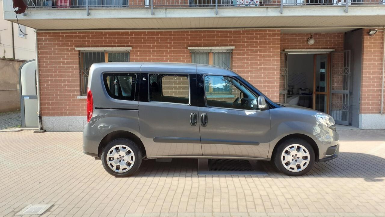 Doblo trasporto disabile pianale ribassato