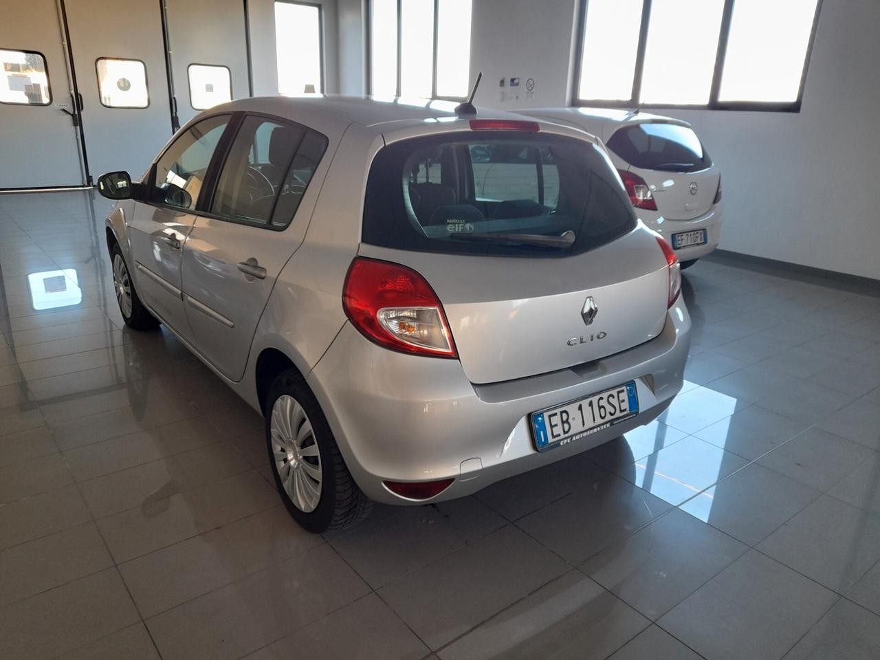 Renault Clio 1.2 16V 5 porte Dynamique