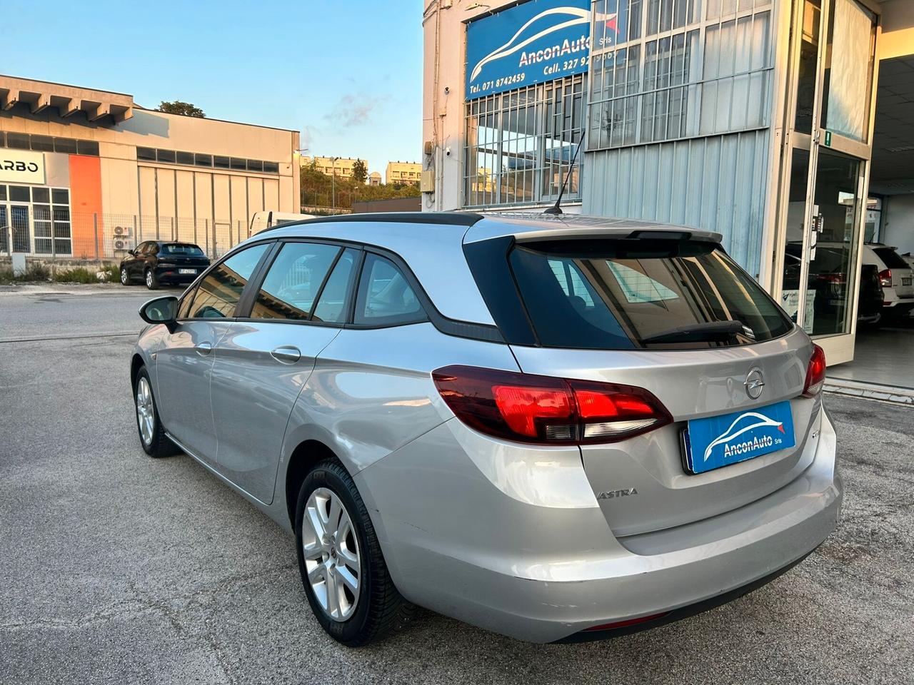 Opel Astra 1.6 CDTi SOLO PER RIVENDITORI 2016