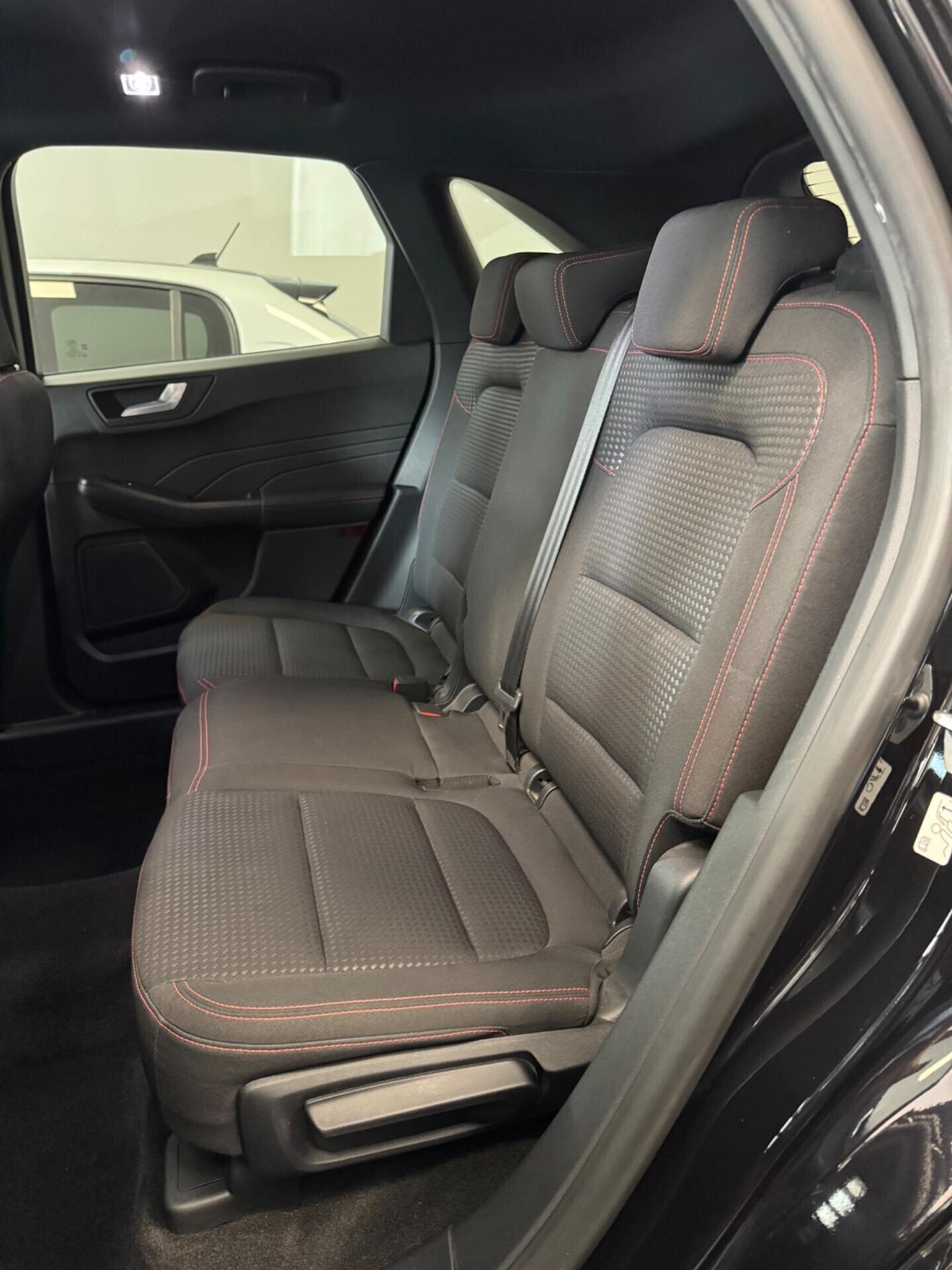 Ford Kuga 1.5 TDCi 120 CV 2WD ST-Line