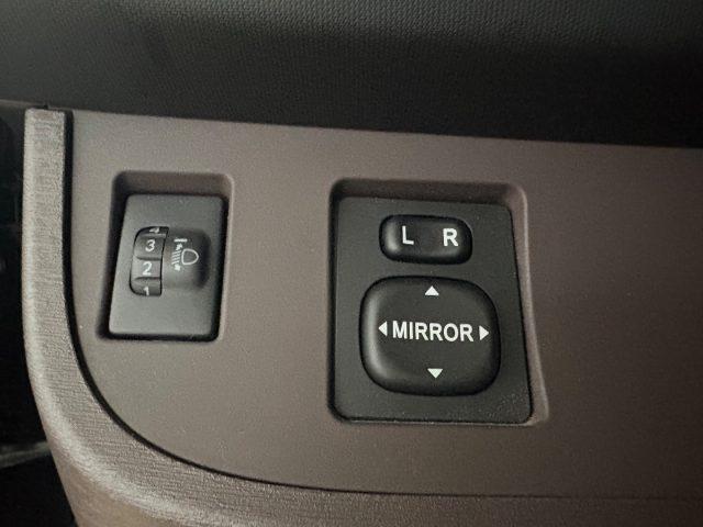 TOYOTA iQ 1.0 VVT-I OK NEOPATENTATI AUTOMATICA 4 POSTI