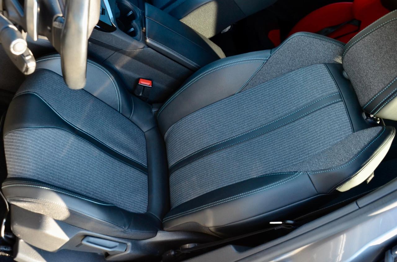 PEUGEOT 3008 1.5 BLUEHDI ALLURE PACK 131cv AUTO, UFF ITALIANA, FARI FULL LED, RETROCAMERA, PERMUTE