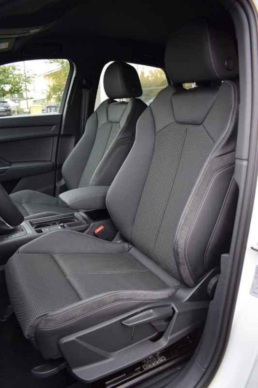 Audi Q3 40 TDI S line QUATTRO da 439 euro al mese