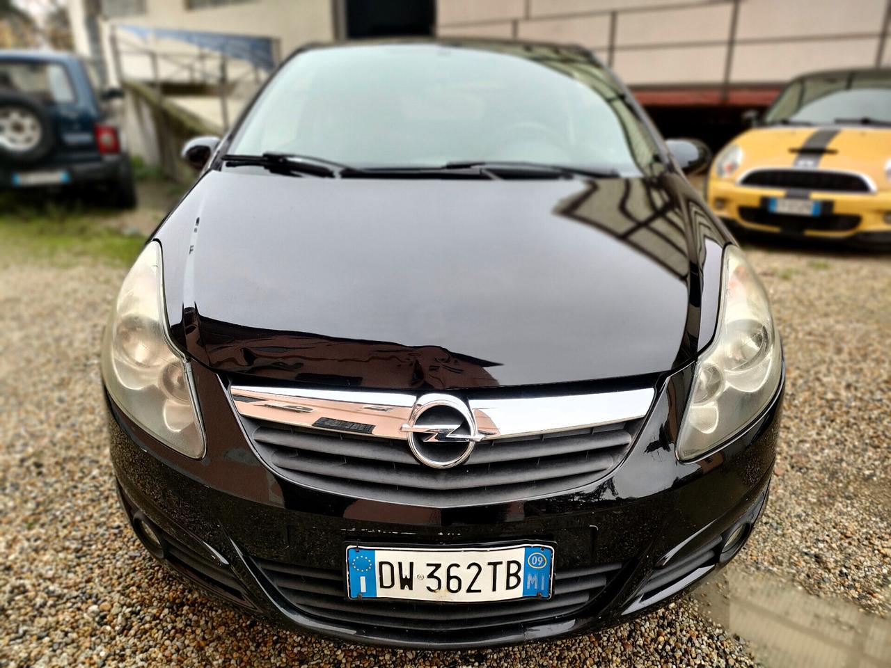 Opel Corsa 1.2 3 porte Sport