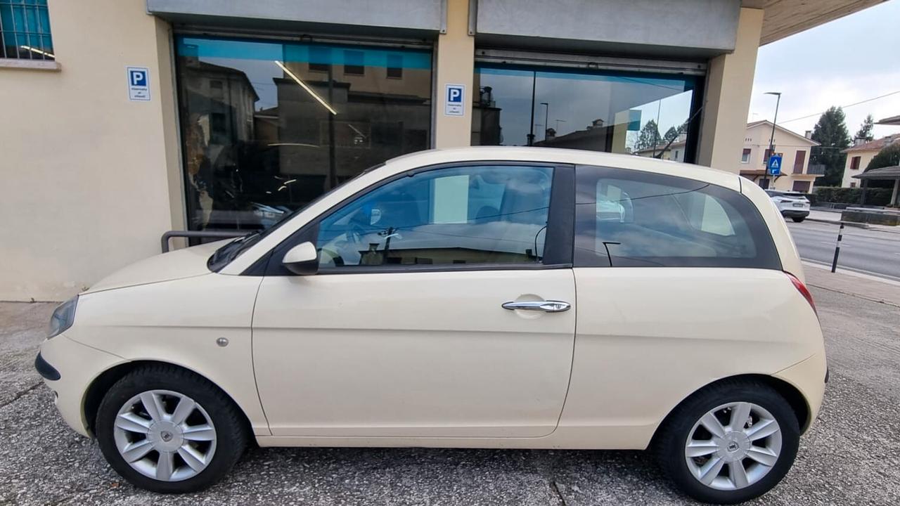 Lancia Ypsilon II 2003 1.2 8v