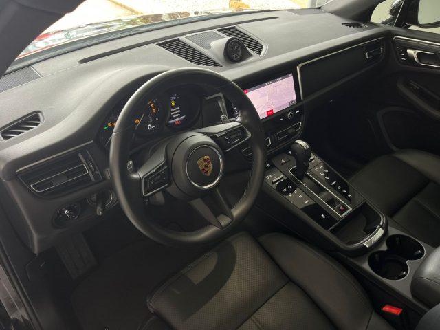 PORSCHE Macan 2.0