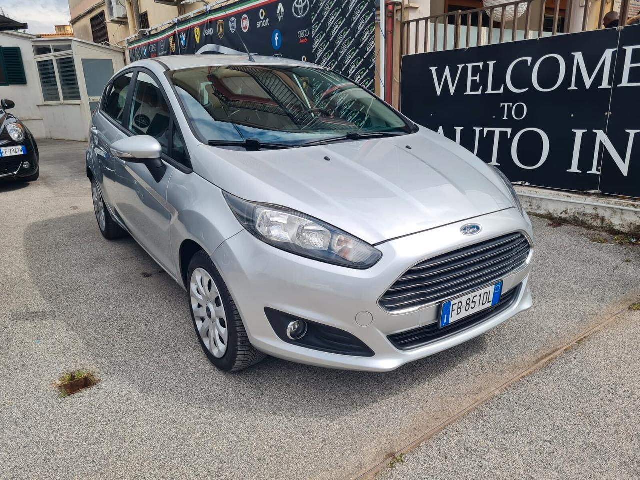 Ford Fiesta 1.2 60CV 5 porte Black & White Edition