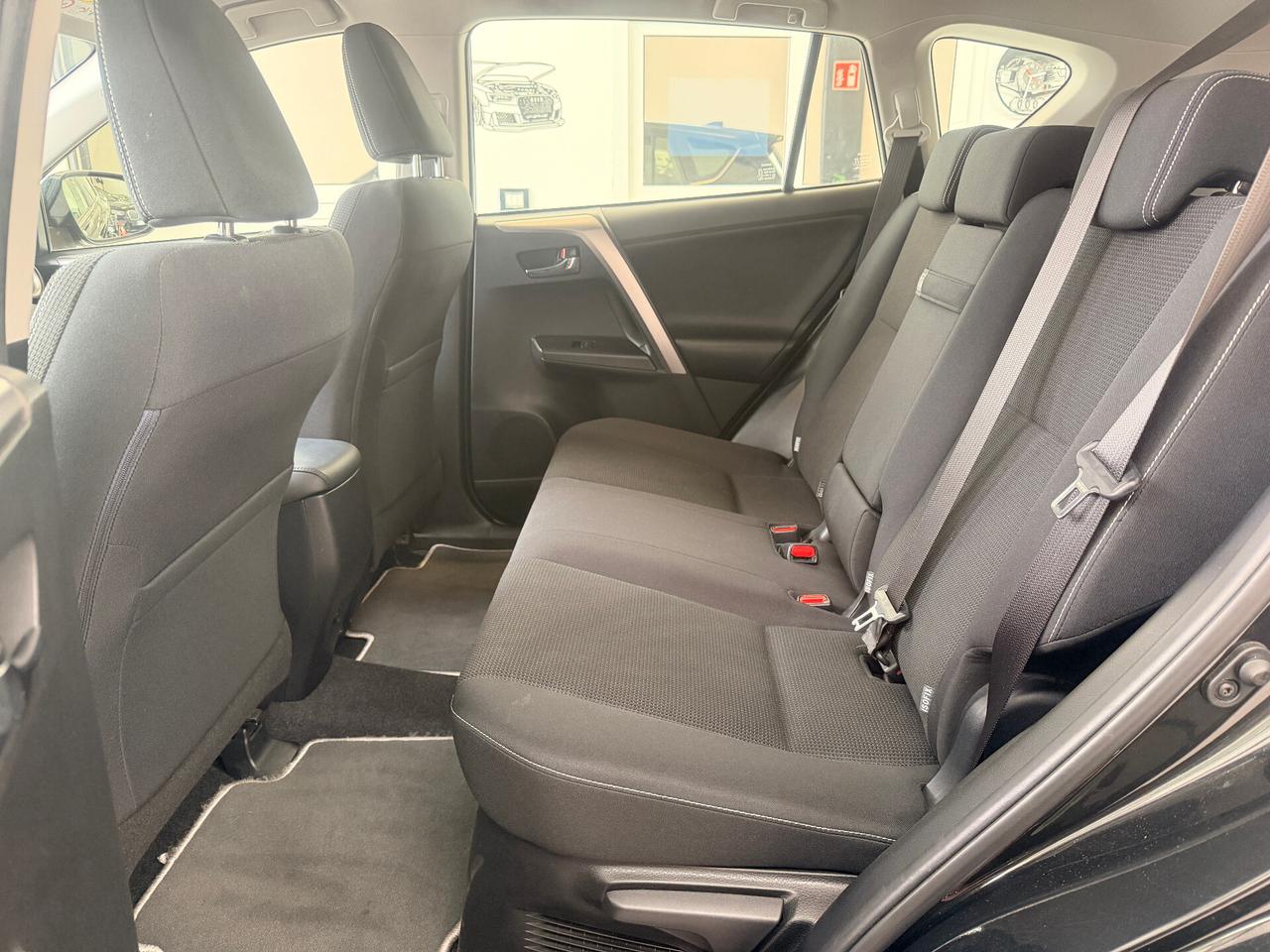 Toyota RAV 4 RAV4 2.5 Hybrid 2WD Active