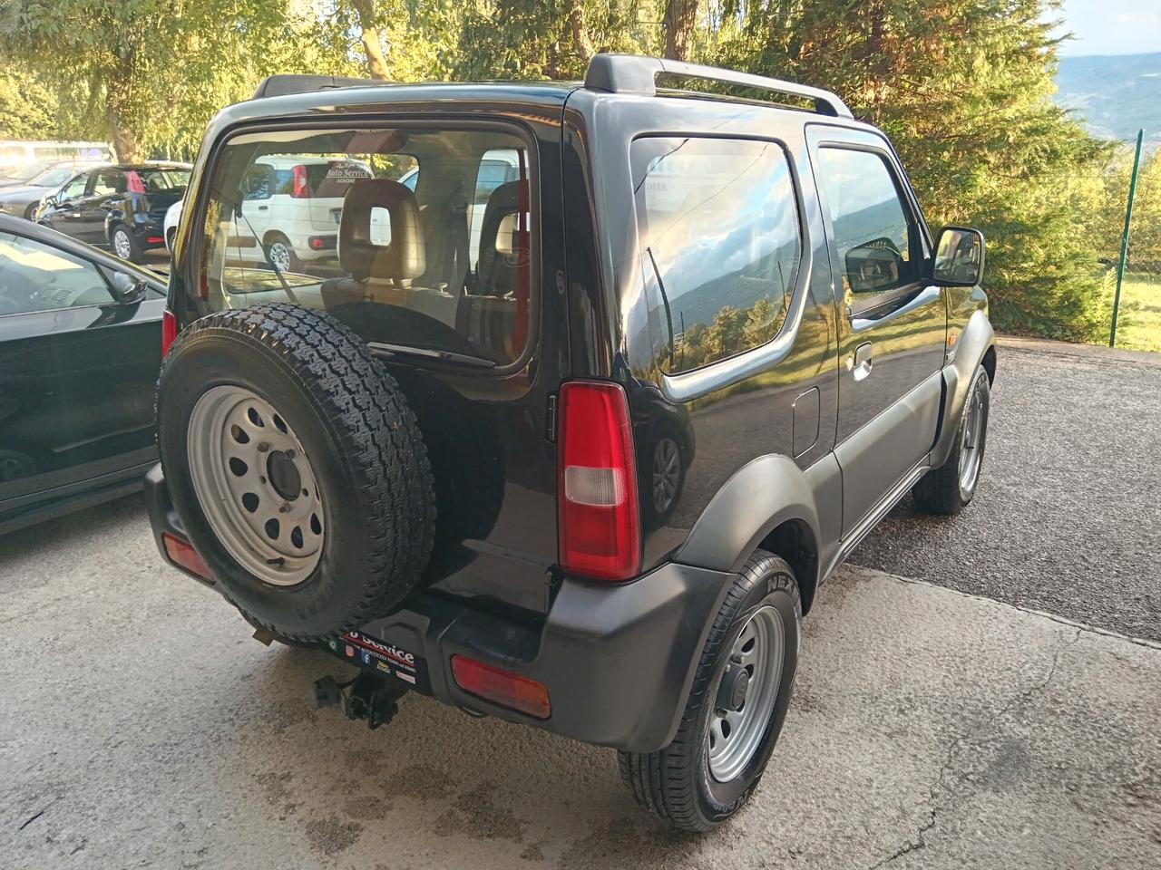 Suzuki Jimny 1.5 DDiS 86CV 4WD + GANCIO TRAINO