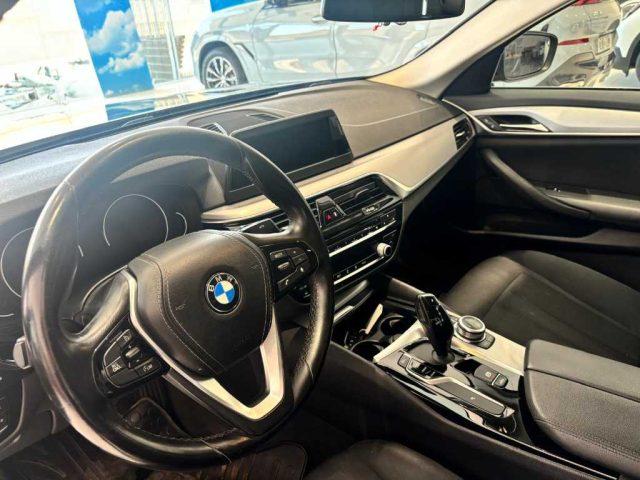 BMW 525 Serie 5(G30/31/F90) - d Business