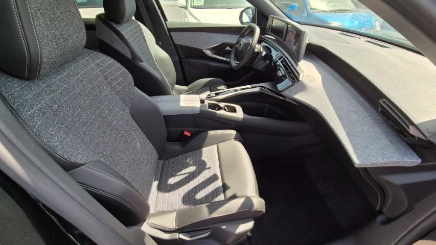 Peugeot 3008 Hybrid 145 e-DCS6 Allure - KMO 2025