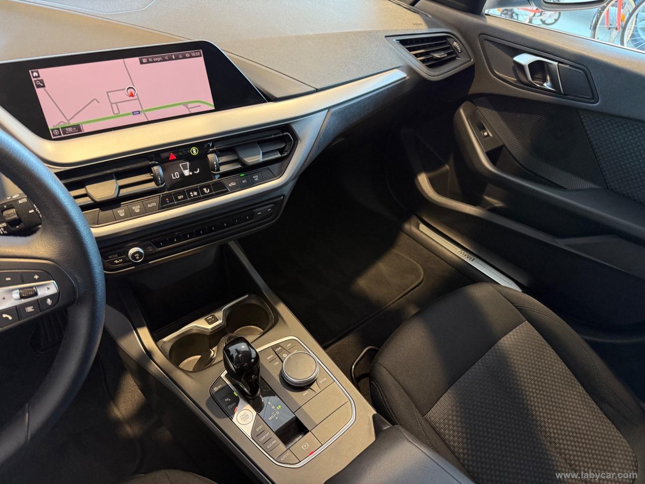 BMW 116d 5p. Business Advantage