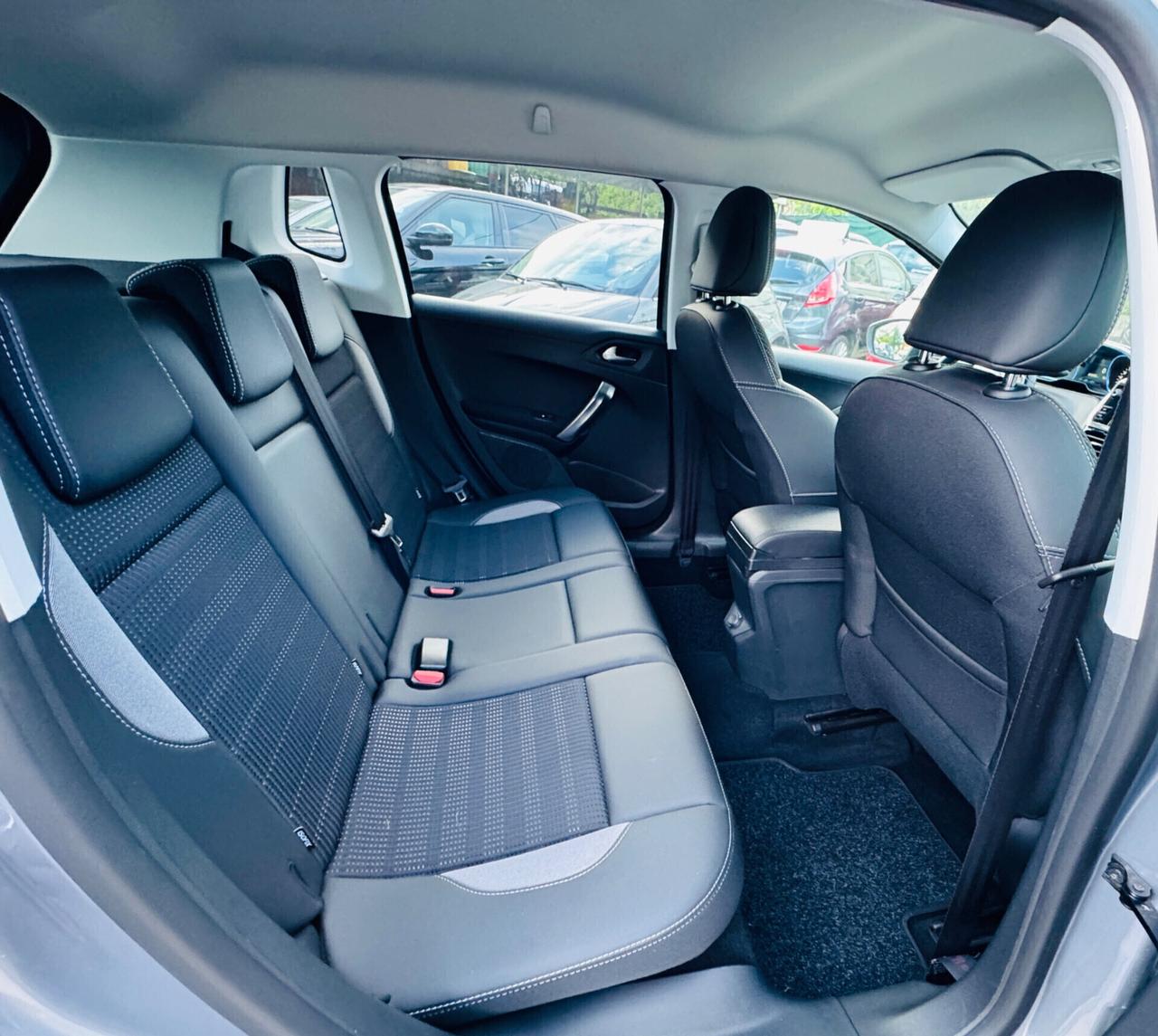 Peugeot 2008 BlueHDi 100 S&S Allure!!!