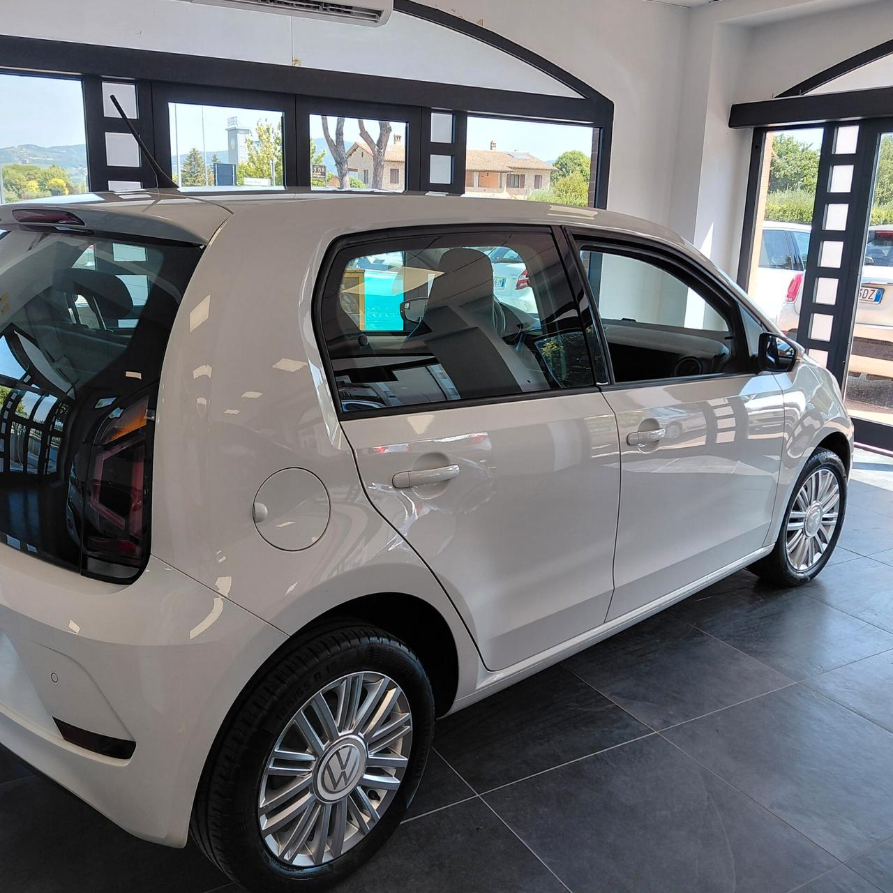 VOLKSWAGEN UP ANNO 2020 BZ METANO ADATTA NEOPATENTATI KM 100 MILA