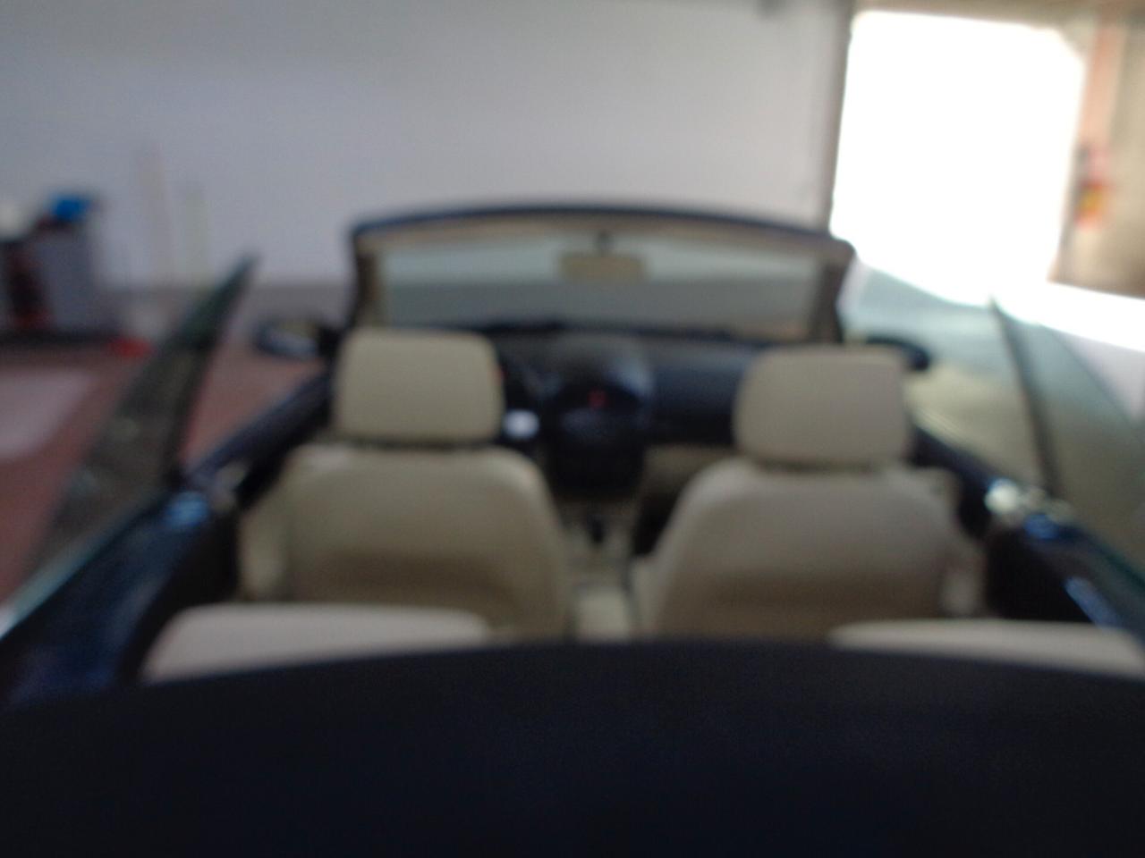 Volkswagen New Beetle 2.0 Cabrio